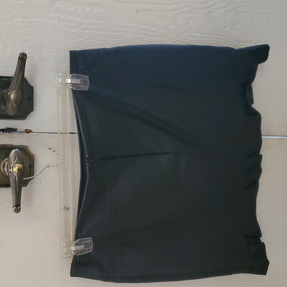 Black Faux Leather short skirt - Picture 2 of 4